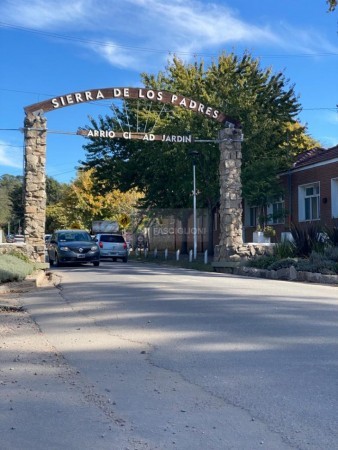 LOTE COMERCIAL EN SIERRA DE LOS PADRES