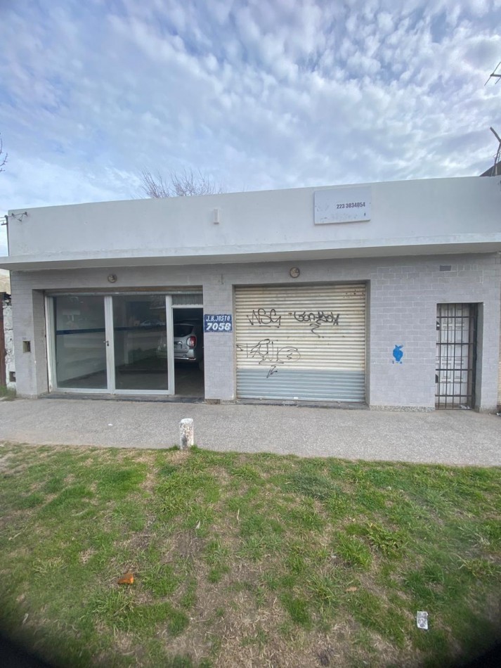 LOCAL 120M2. JUAN B. JUSTO AL 7000