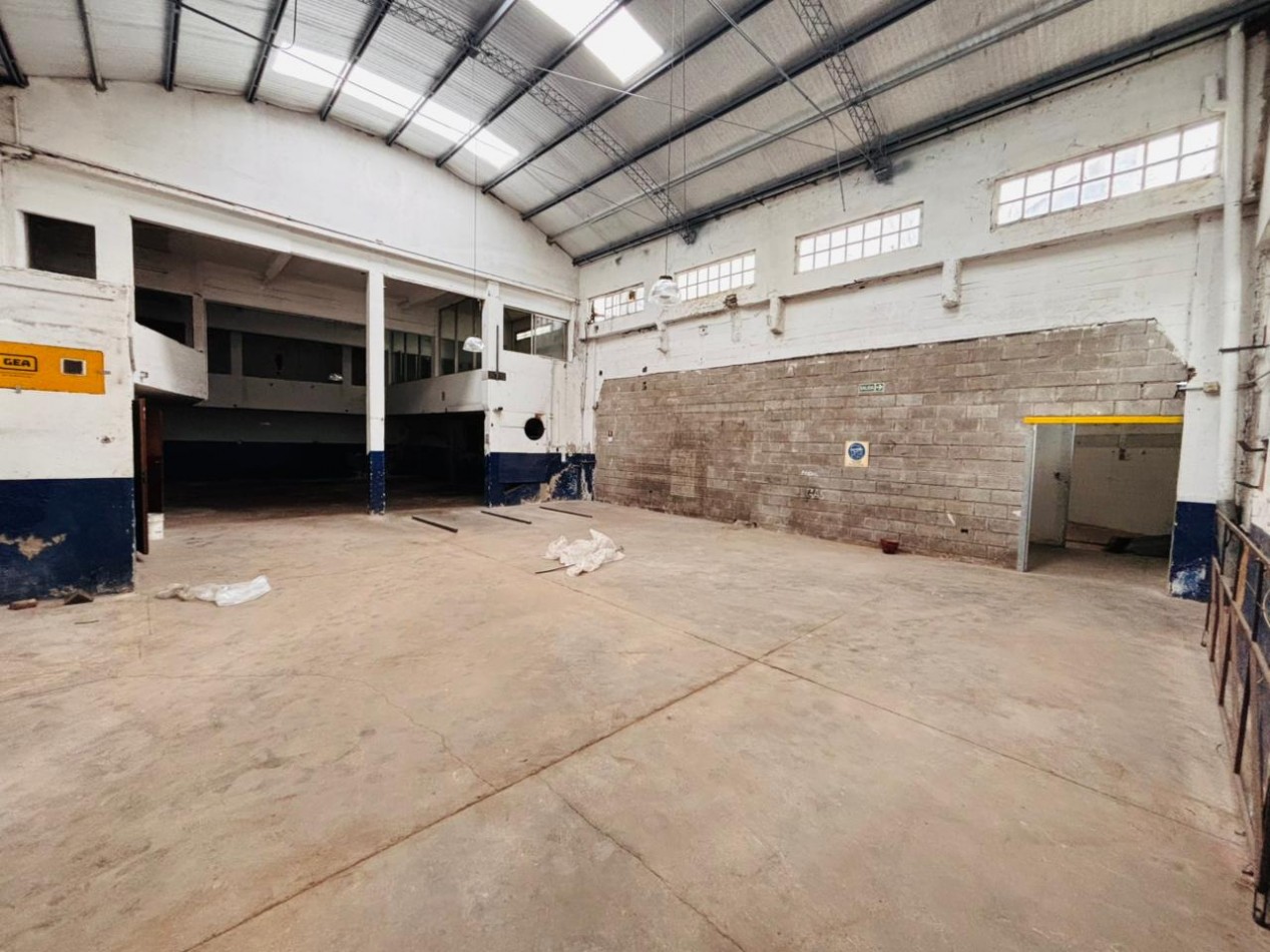 GALPON 450M2 CUB. CHAMPAGÑAT Y QUINTANA