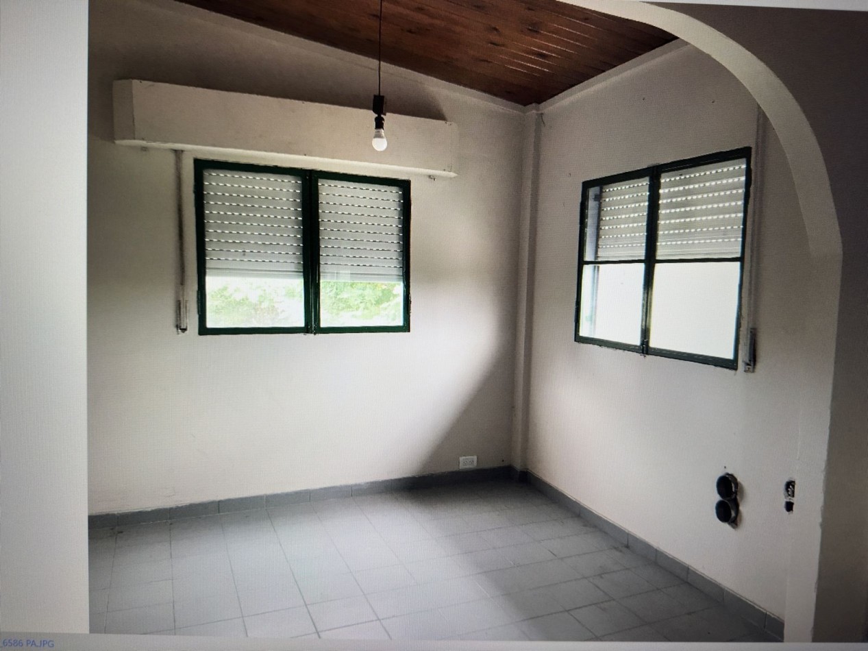 GALPON 300 M2 + VIVIENDA 3 AMBIENTES. GUANAHANI AL 8200.