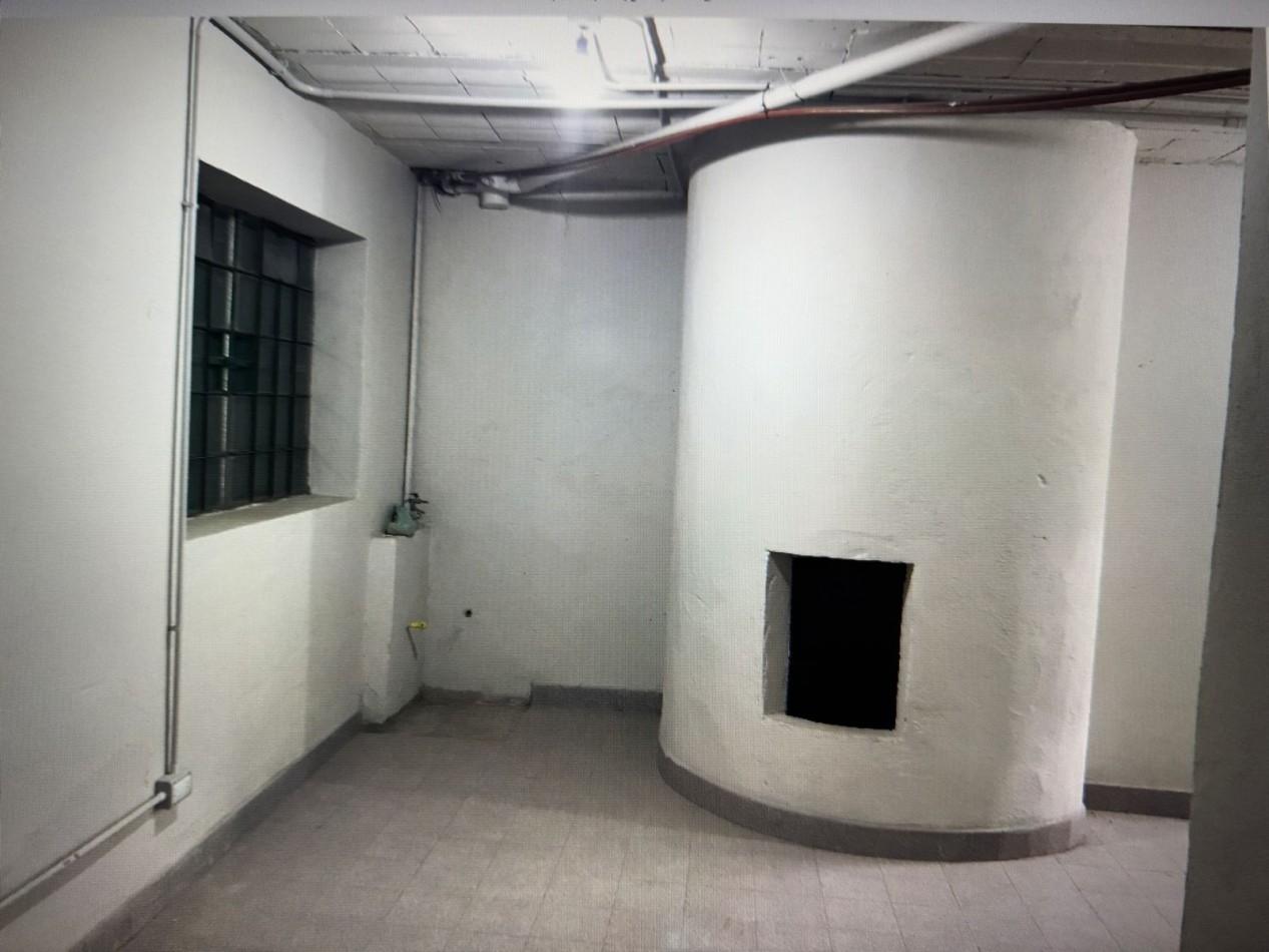 GALPON 300 M2 + VIVIENDA 3 AMBIENTES. GUANAHANI AL 8200.