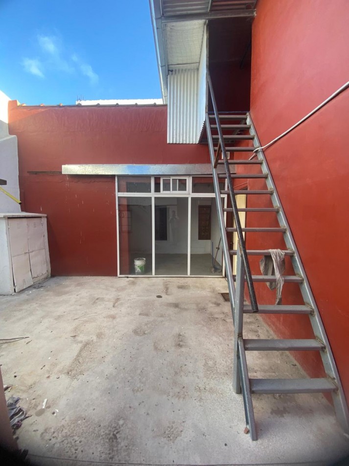 LOCAL 3. DE 64M2 CUB TOTALES. CON PATIO. LURO Y 228