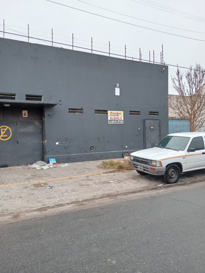 GALPON 200M2. LURO Y 188.