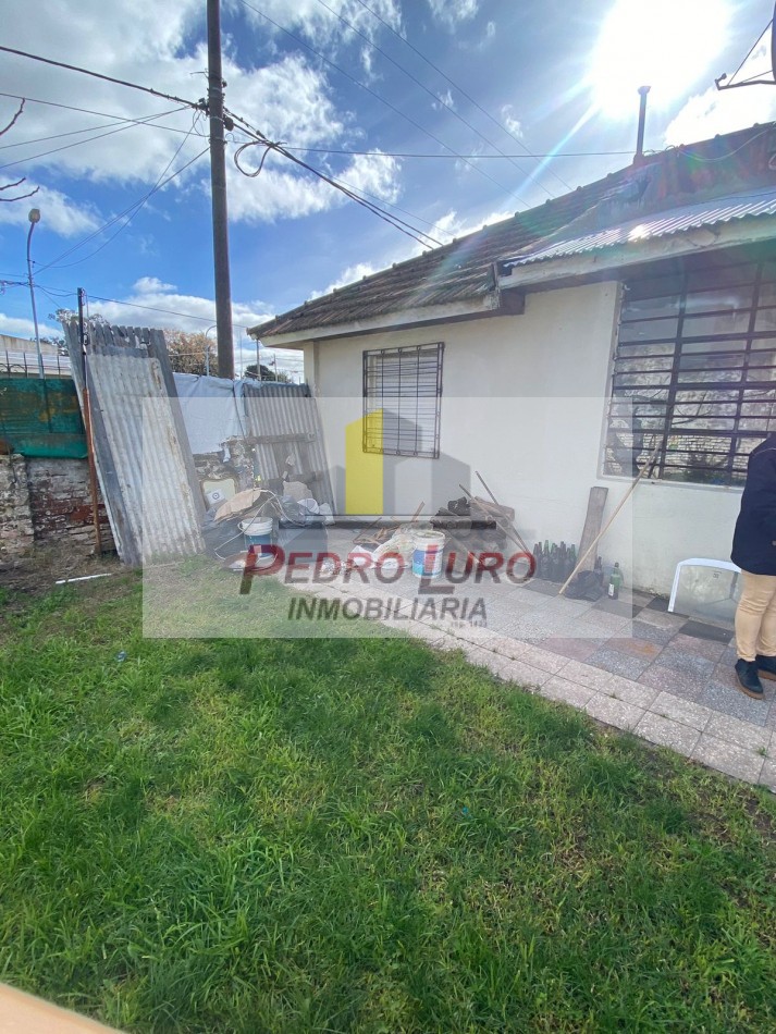 CASA 3 AMB. + DEPENDENCIA. FALUCHO AL 6800