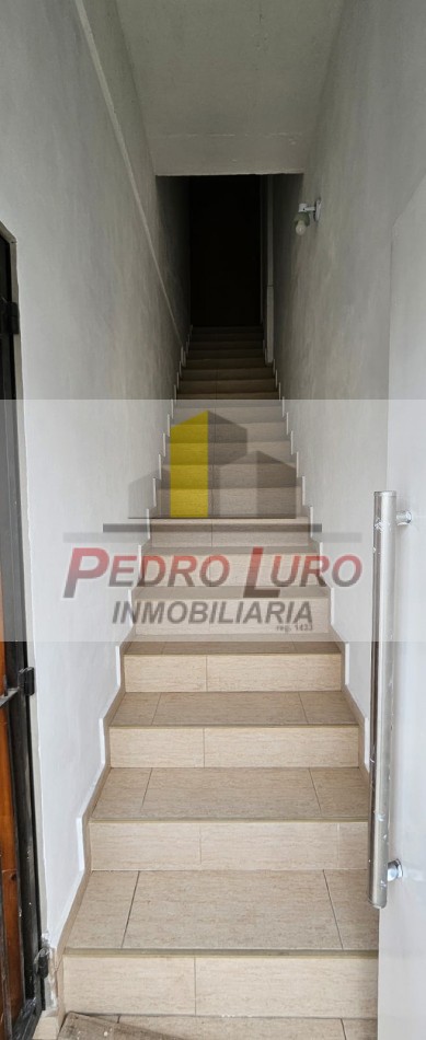 CASA EN PLANTA ALTA 4 AMBIENTES. LURO AL 7200