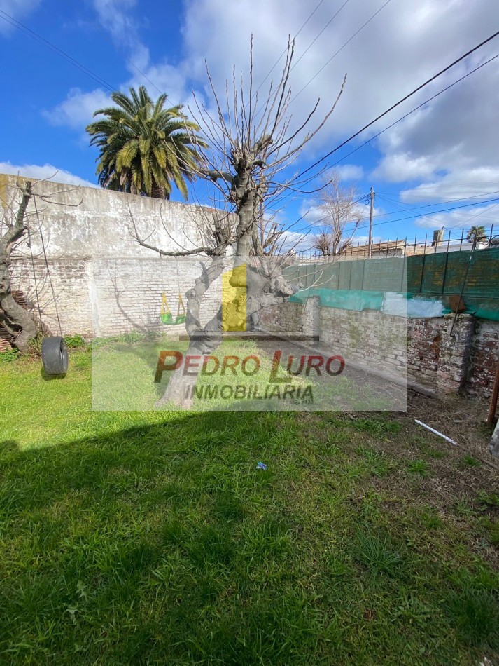 CASA 3 AMB. + DEPENDENCIA. FALUCHO AL 6800