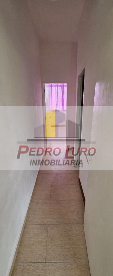CASA EN PLANTA ALTA 4 AMBIENTES. LURO AL 7200