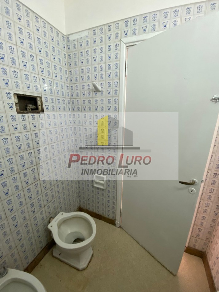 CASA 3 AMB. + DEPENDENCIA. FALUCHO AL 6800