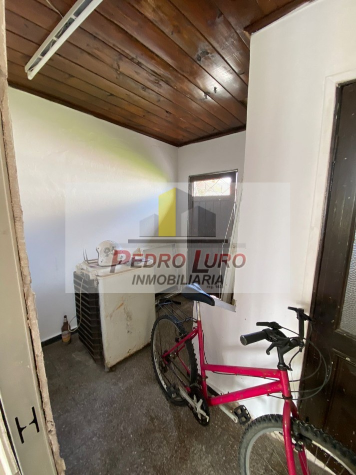 CASA 3 AMB. + DEPENDENCIA. FALUCHO AL 6800