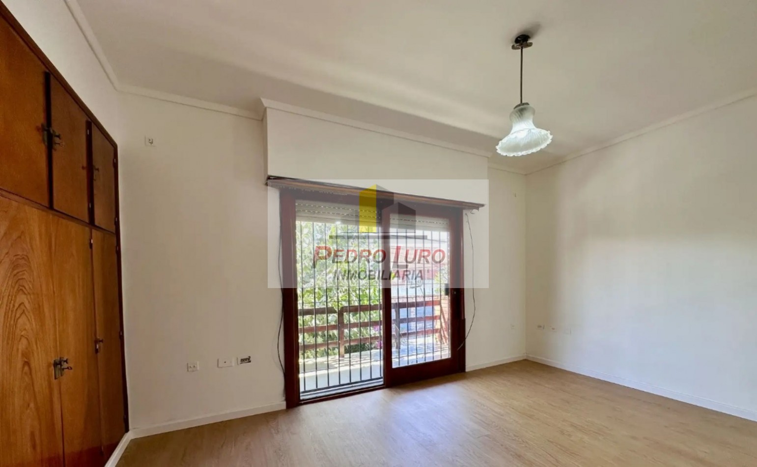 CASA 4 AMBEINTES + DEPARTAMENTO EN PLANTA ALTA. BELGRANO AL 6500