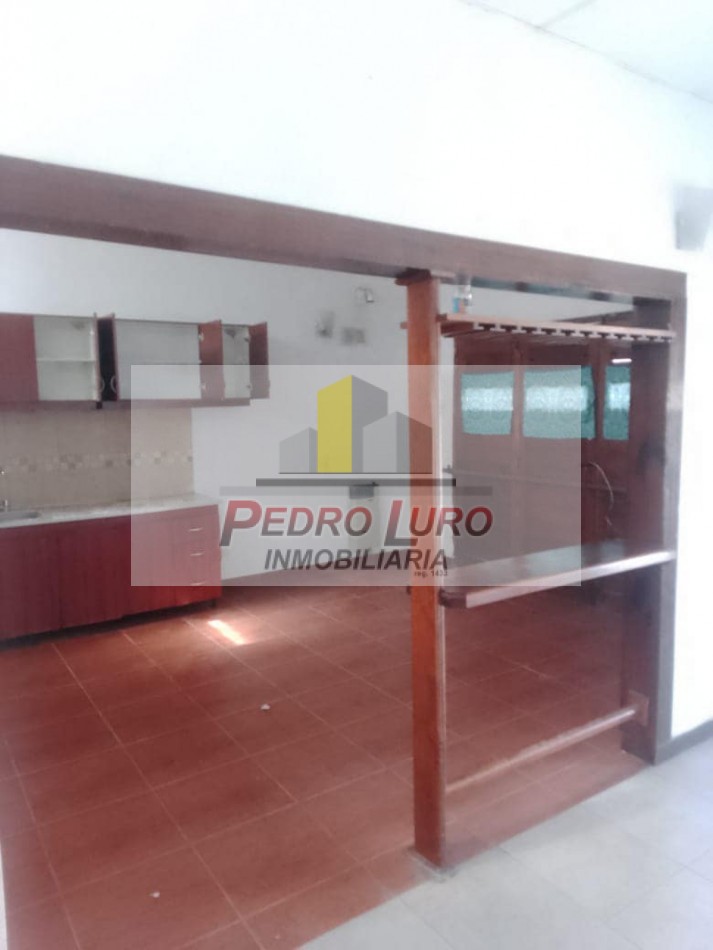 PH 2 AMB. AL FRENTE. LURO Y CHAMPAGÑAT