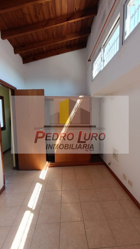 CASA EN PLANTA ALTA 3 AMB. SIRIA 2100