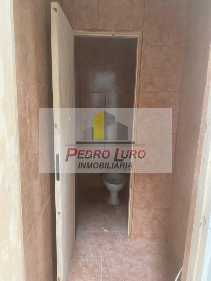 GALPON A ESTRENAR CASI FINALIZADO DE 250M2 CUB. + 100M2 DESCUB. SAN MARTIN AL 6700