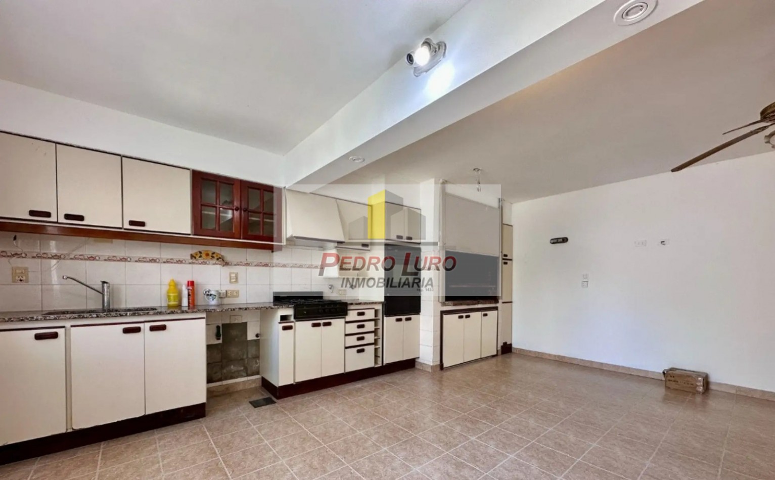 CASA 4 AMBEINTES + DEPARTAMENTO EN PLANTA ALTA. BELGRANO AL 6500