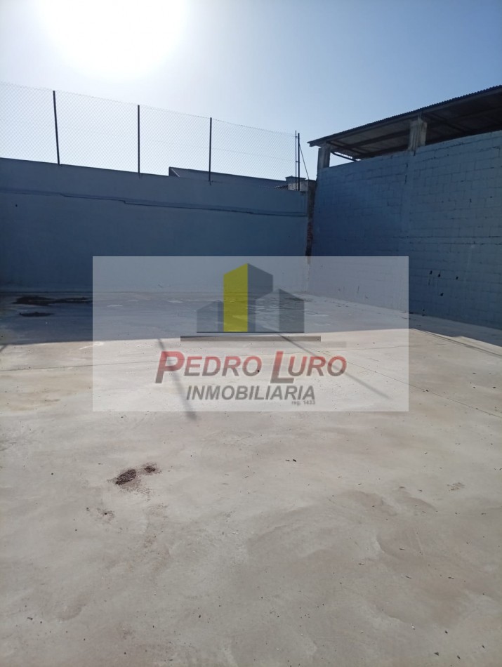 GALPON A ESTRENAR DE 250M2 CUB. + 100M2 DESCUB. SAN MARTIN AL 6700