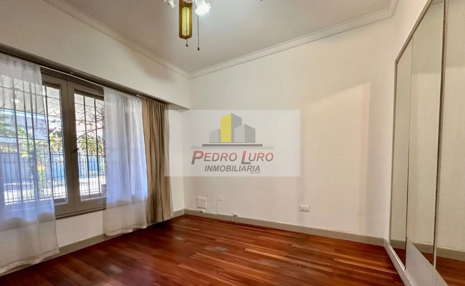 CASA 4 AMBEINTES + DEPARTAMENTO EN PLANTA ALTA. BELGRANO AL 6500
