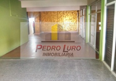 LOCAL  100M2 APROX. CORONEL SUAREZ AL 700